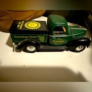 Liberty Classics 1940 Ford Pickup Truck Hemmings Motor News 1:25 Scale Die Cast